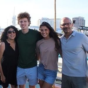 Meet your Posher, Tom